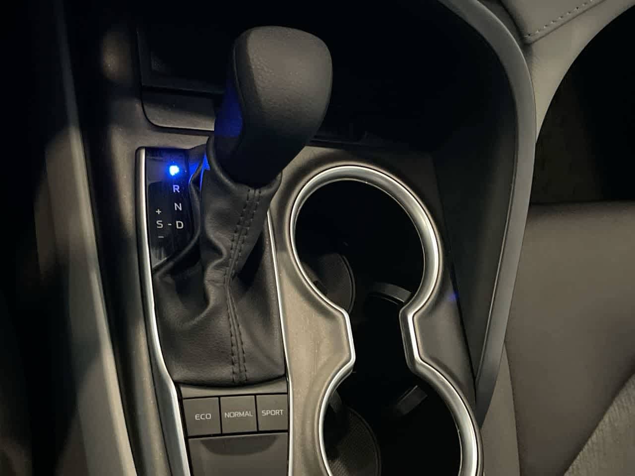 Thumbnail: 2024 Toyota Camry - 20