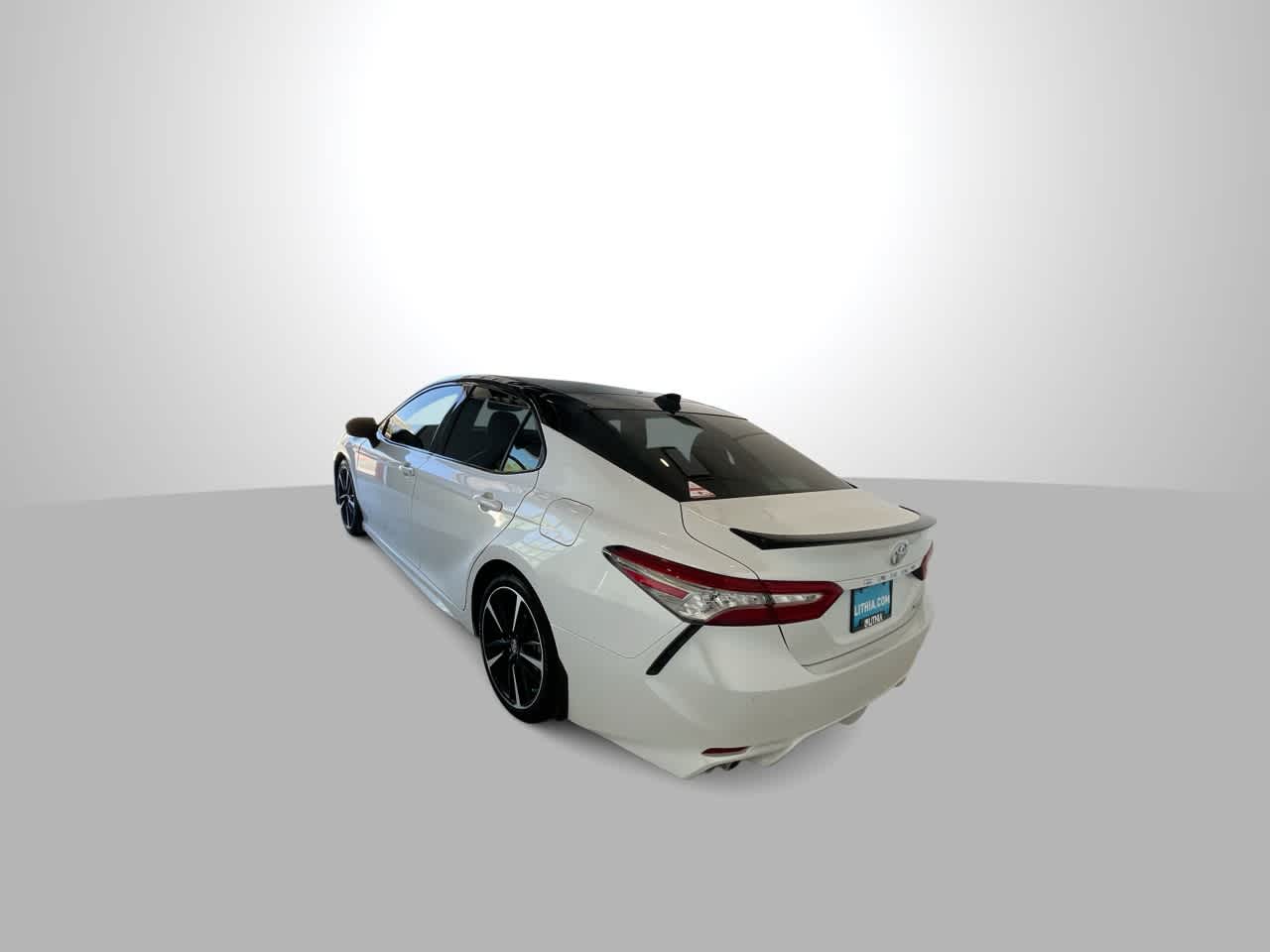 Thumbnail: 2018 Toyota Camry - 6