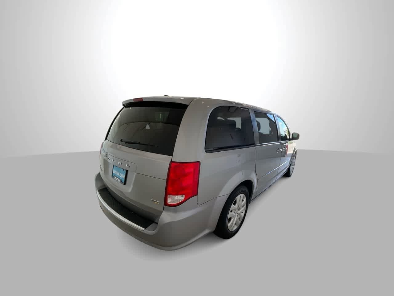 Thumbnail: 2017 Dodge Grand Caravan - 8