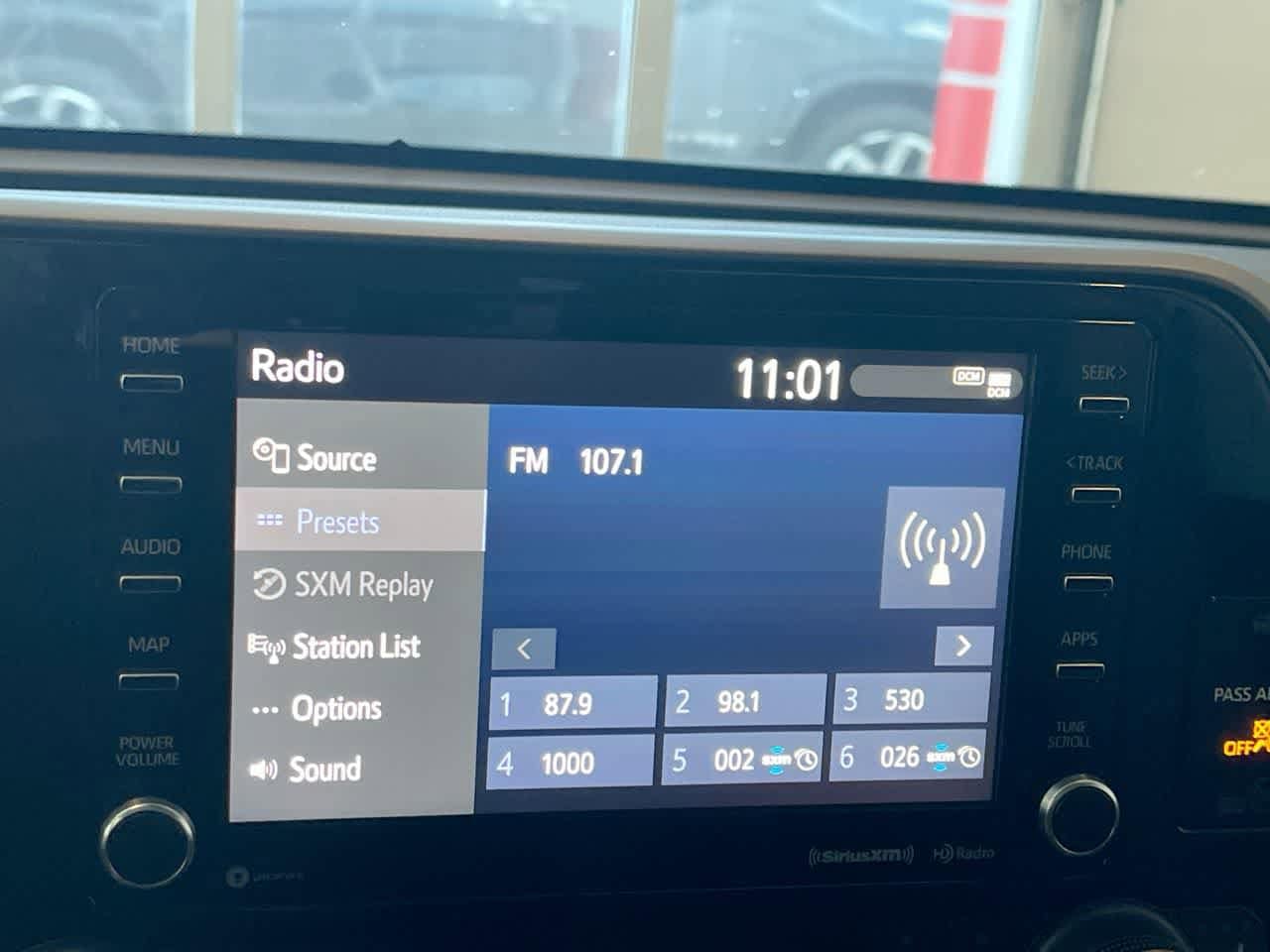 Thumbnail: 2022 Toyota Highlander - 16