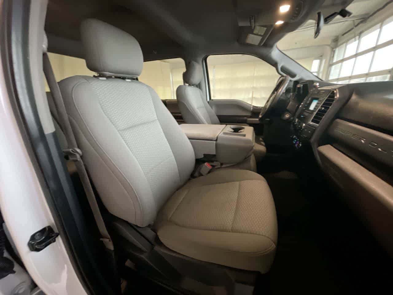 Thumbnail: 2017 Ford Econoline - 23