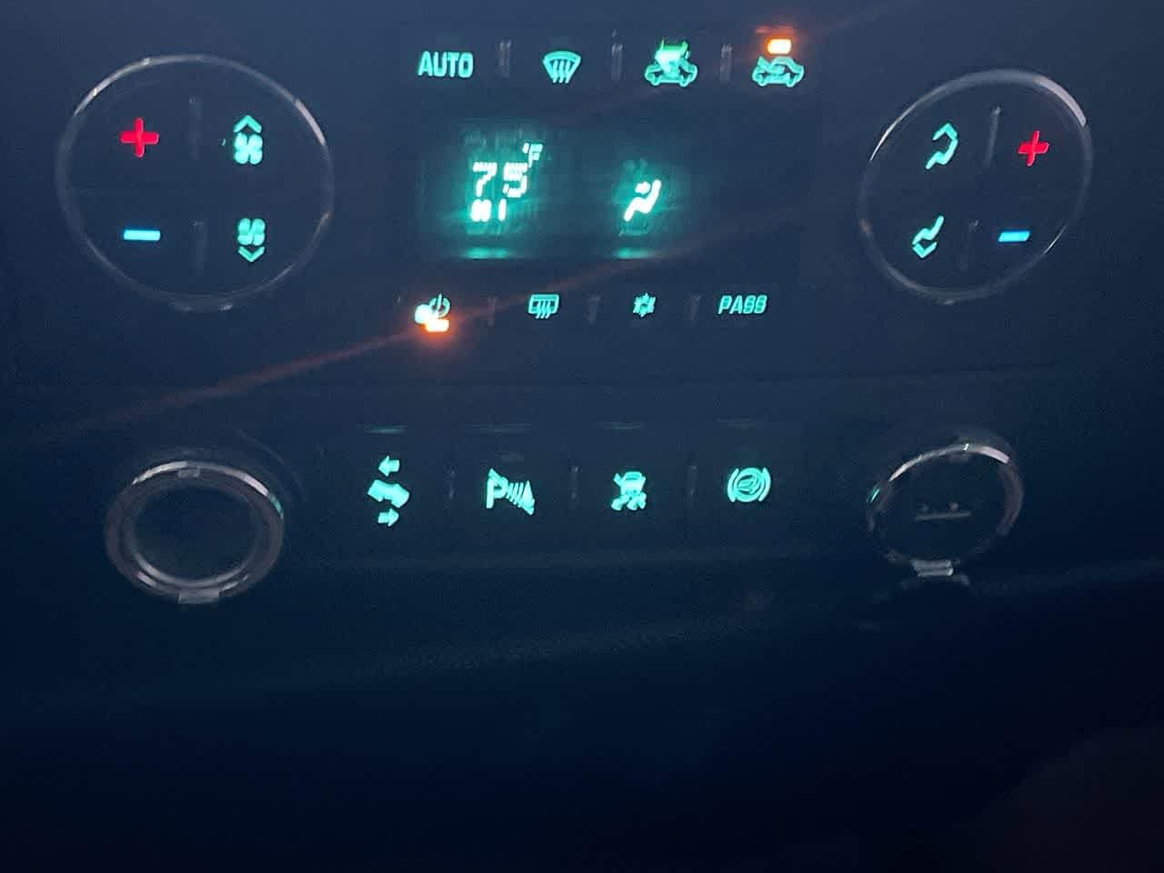 Thumbnail: 2011 Chevrolet Silverado 2500 - 18