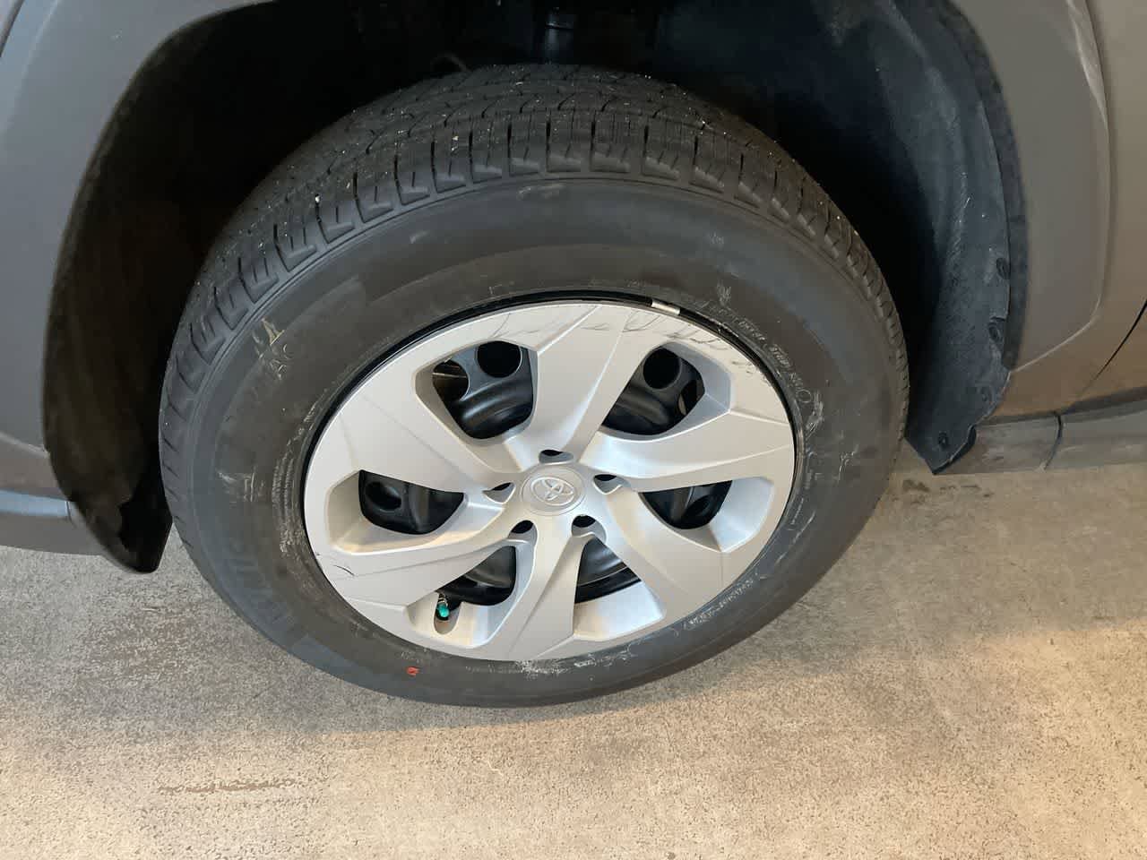 Thumbnail: 2024 Toyota RAV4 - 10