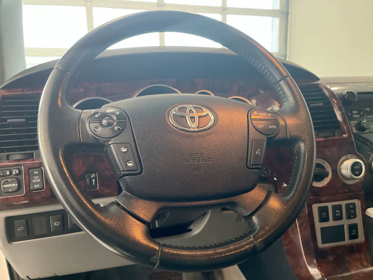 Thumbnail: 2008 Toyota Sequoia - 14