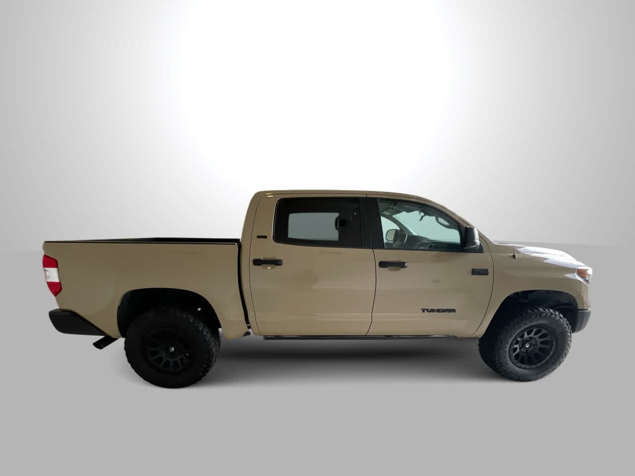 Thumbnail: 2019 Toyota Tundra - 8