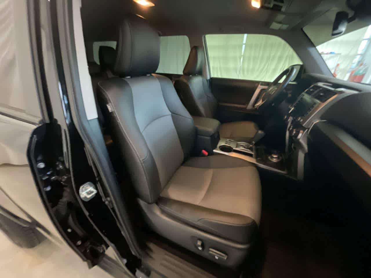 Thumbnail: 2024 Toyota 4Runner - 24