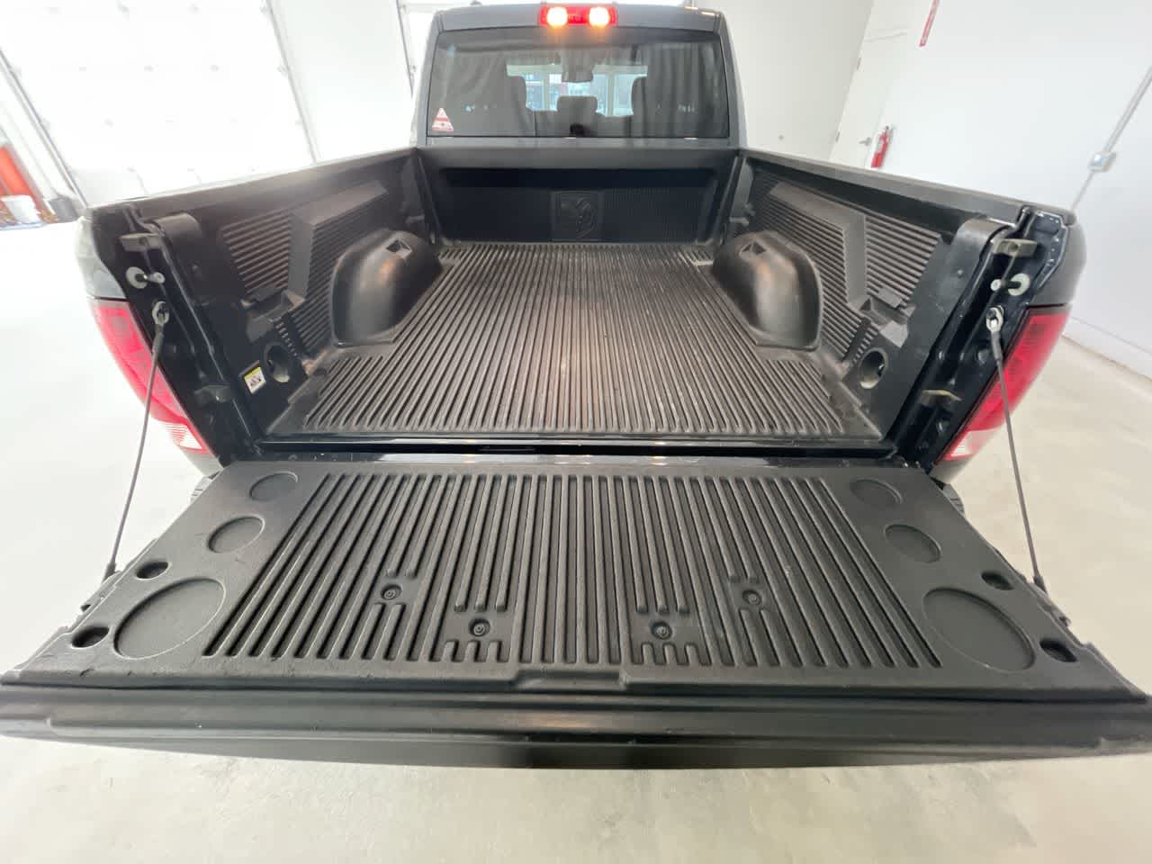 Thumbnail: 2020 RAM 1500 Classic - 22