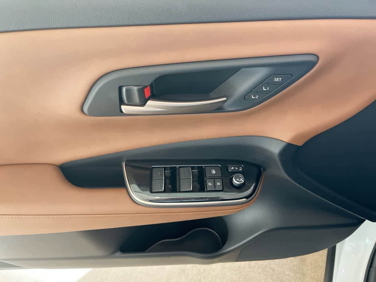 Thumbnail: 2026 Toyota Crown - 13