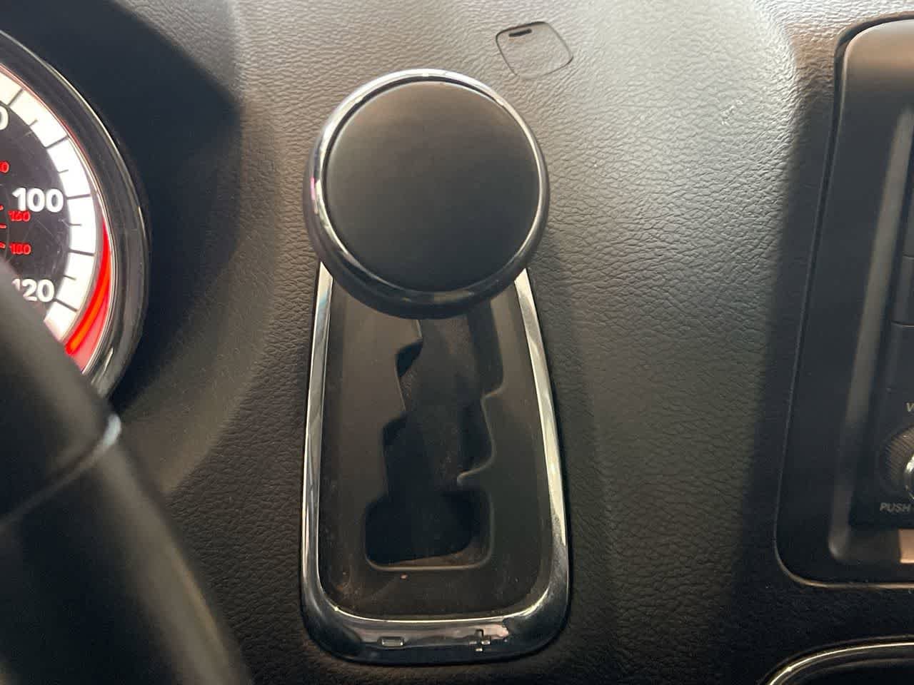 Thumbnail: 2016 Dodge Grand Caravan - 19