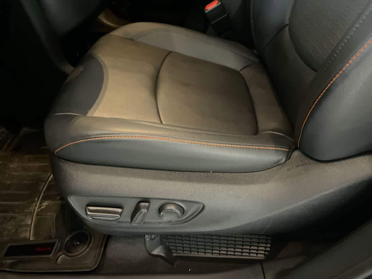 Thumbnail: 2024 Toyota Sienna - 12