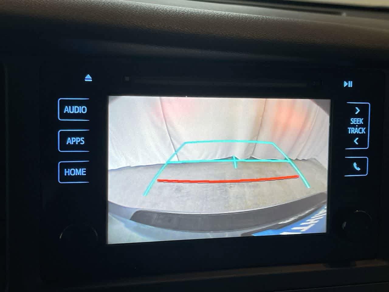 Thumbnail: 2015 Toyota Sienna - 17