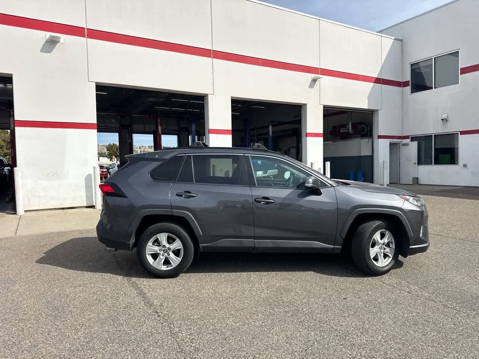 Thumbnail: 2021 Toyota RAV4 - 7