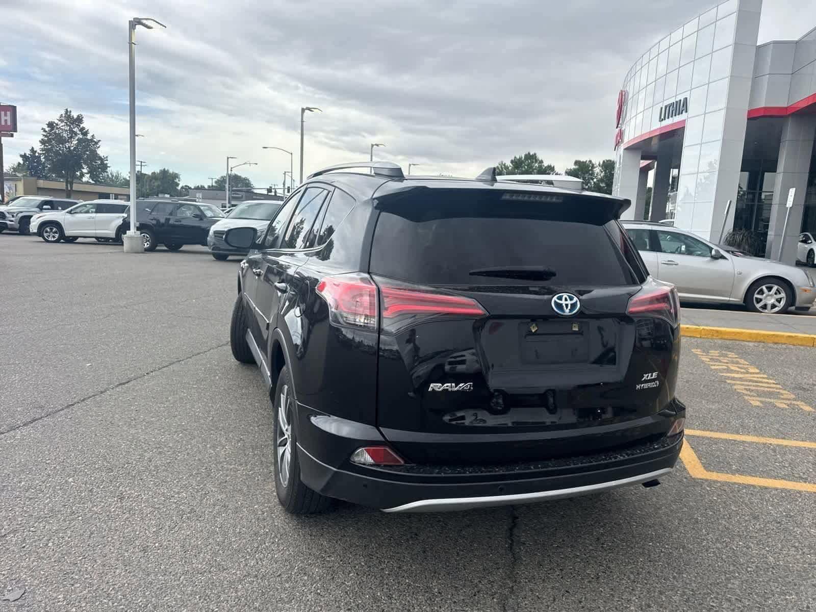 Thumbnail: 2016 Toyota RAV4 - 22