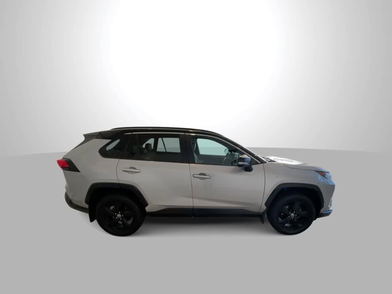 Thumbnail: 2021 Toyota RAV4 - 9
