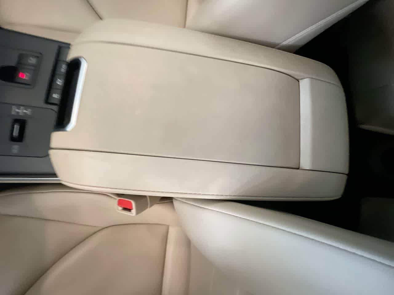Thumbnail: 2021 Toyota Highlander - 23