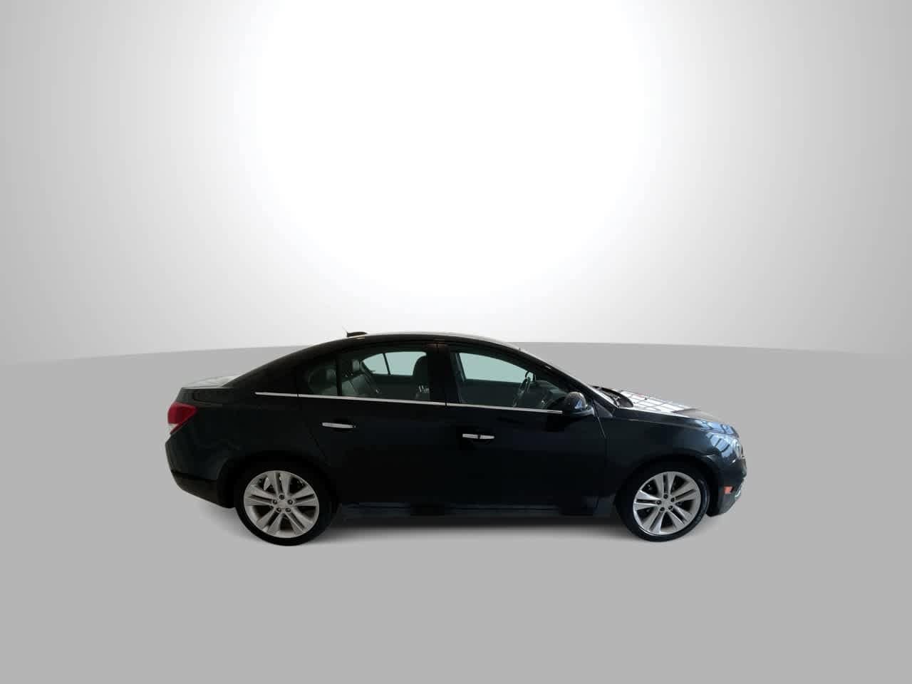 Thumbnail: 2016 Chevrolet Cruze - 9