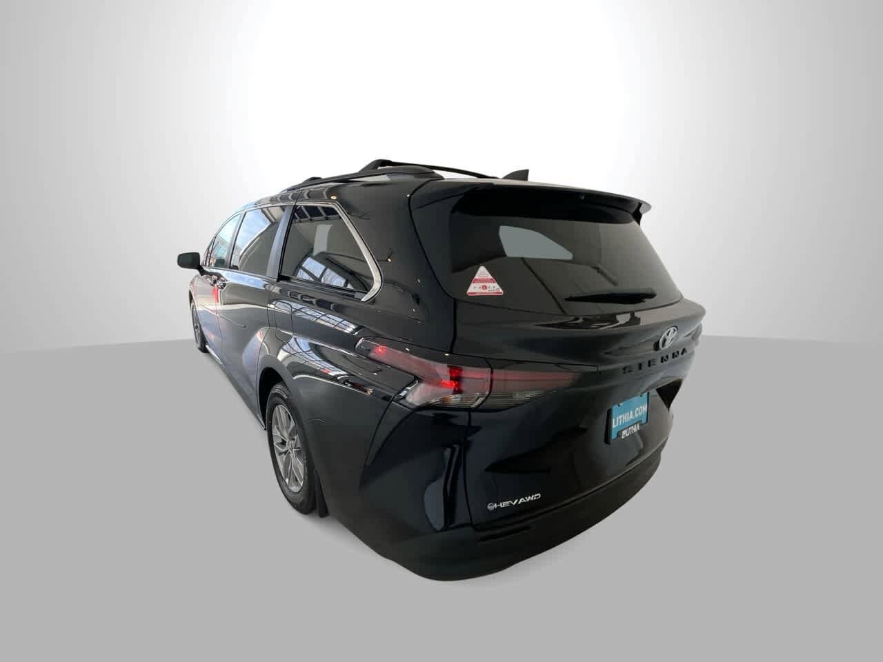 Thumbnail: 2025 Toyota Sienna - 6