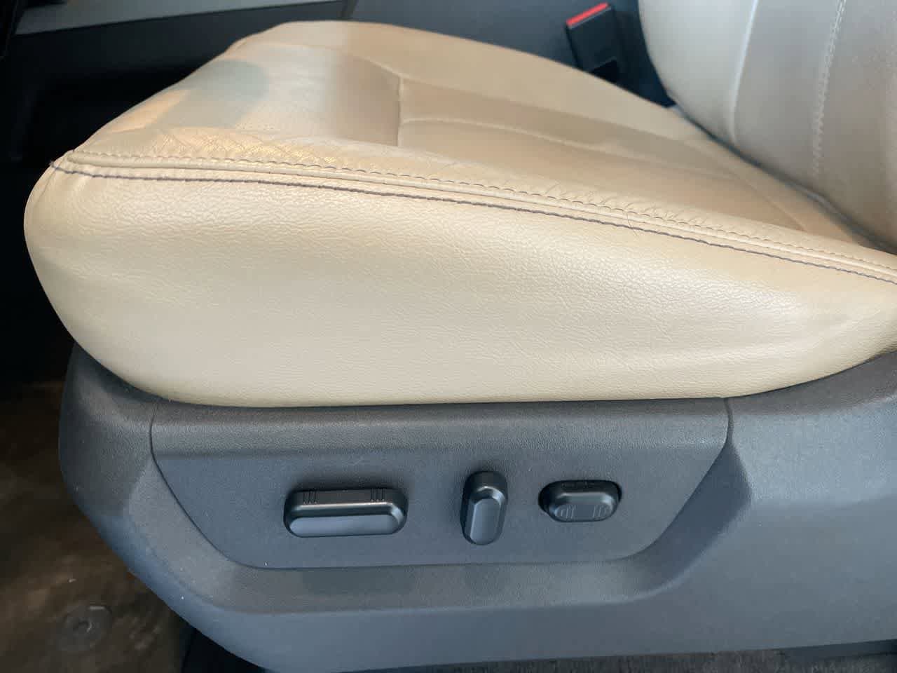 Thumbnail: 2016 Ford Econoline - 12