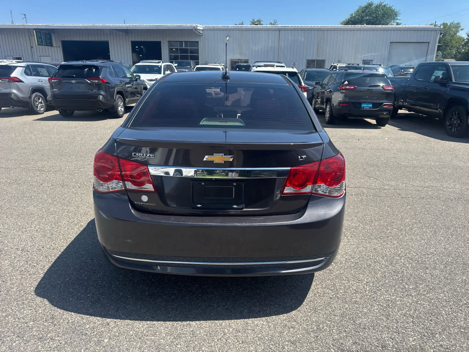Thumbnail: 2016 Chevrolet Cruze - 17