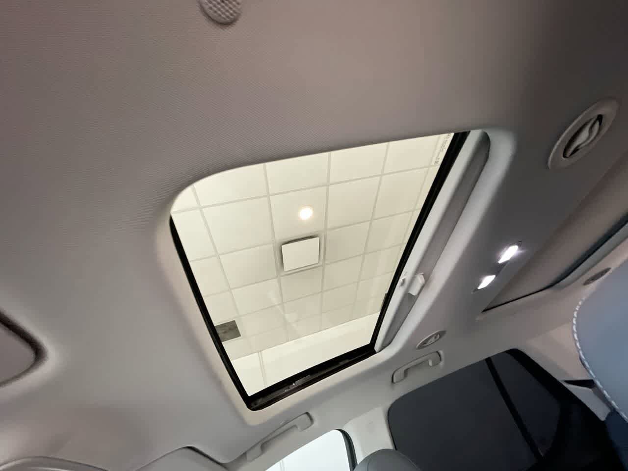 Thumbnail: 2020 Chevrolet Traverse - 22