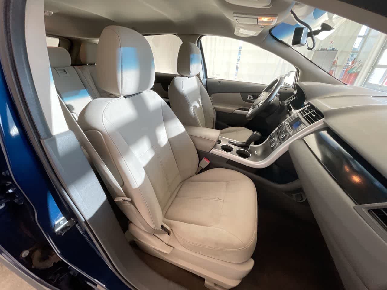 Thumbnail: 2012 Ford Edge - 22