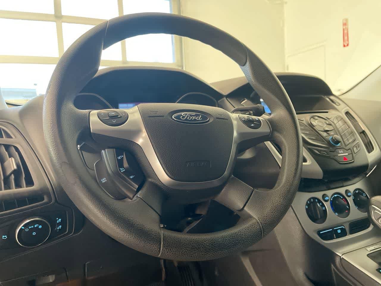 Thumbnail: 2014 Ford Focus - 14