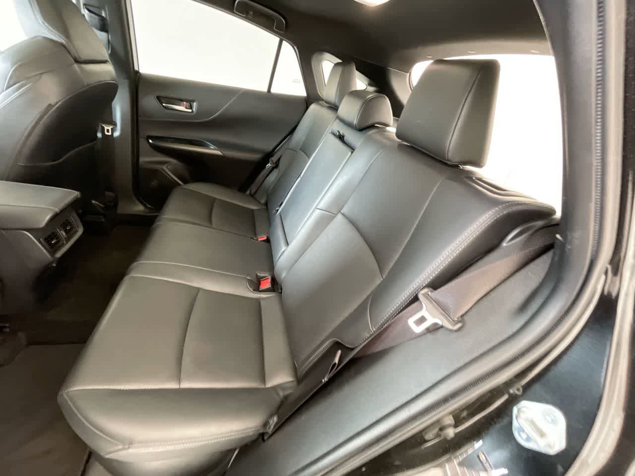 Thumbnail: 2021 Toyota Venza - 23