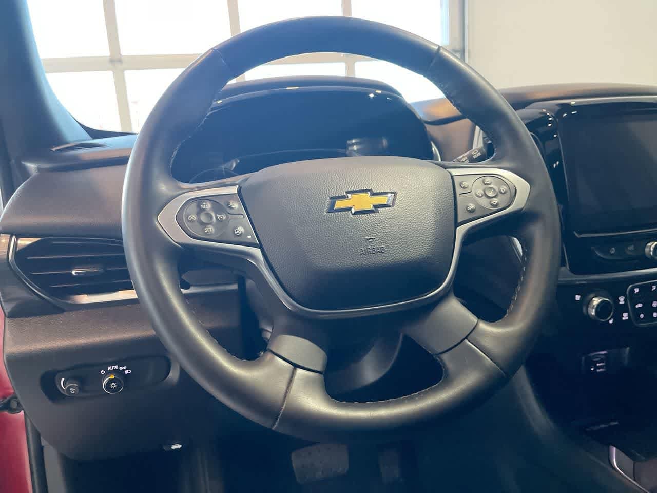 Thumbnail: 2023 Chevrolet Traverse - 14