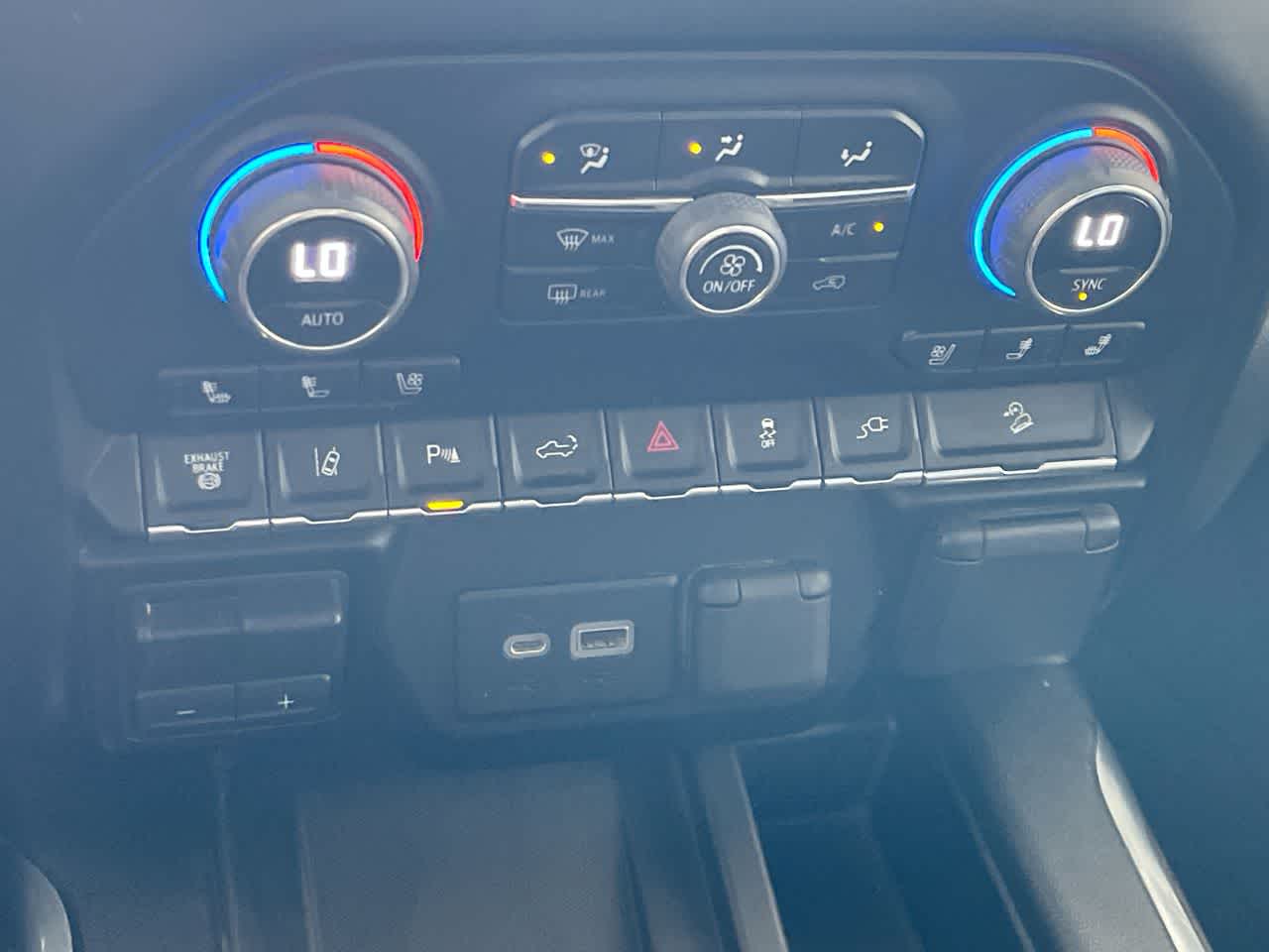 2023 Chevrolet Silverado 2500HD High Country - Photo 19