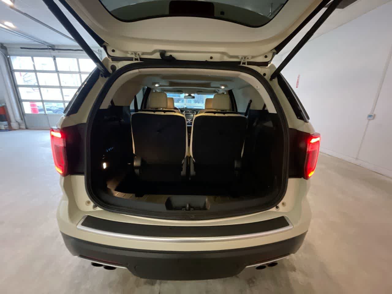 Thumbnail: 2018 Ford Explorer - 25