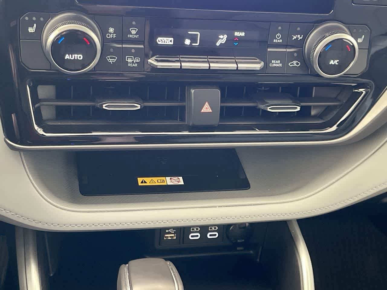 Thumbnail: 2023 Toyota Highlander - 19