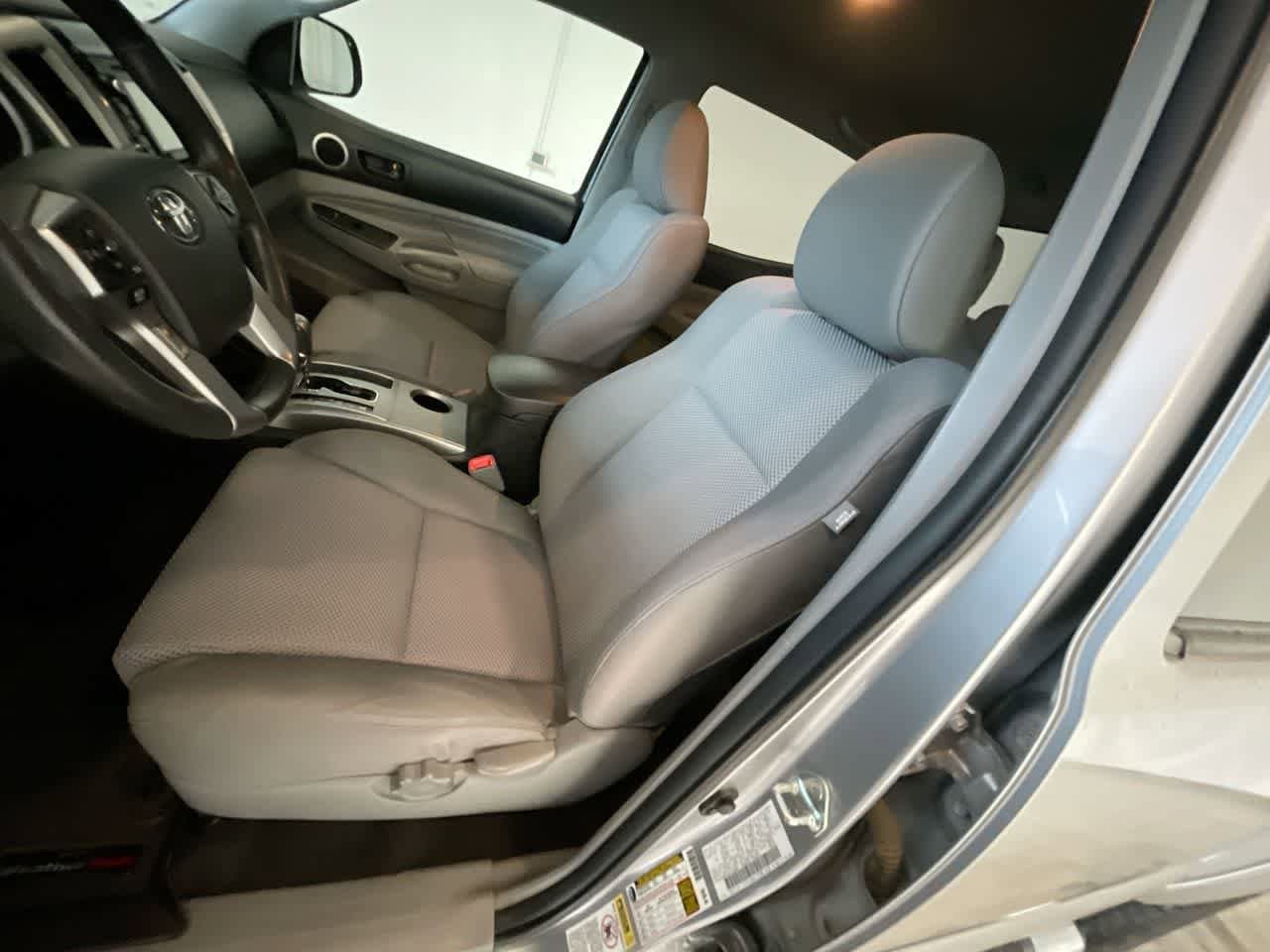 Thumbnail: 2014 Toyota Tacoma - 11