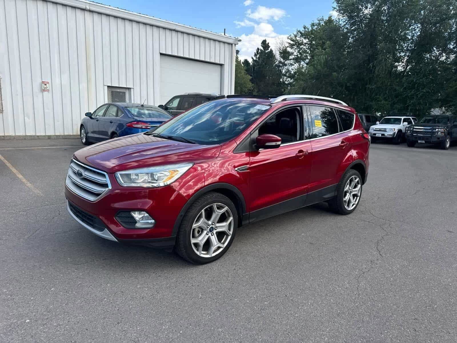 2018 Ford Escape Titanium photo 2