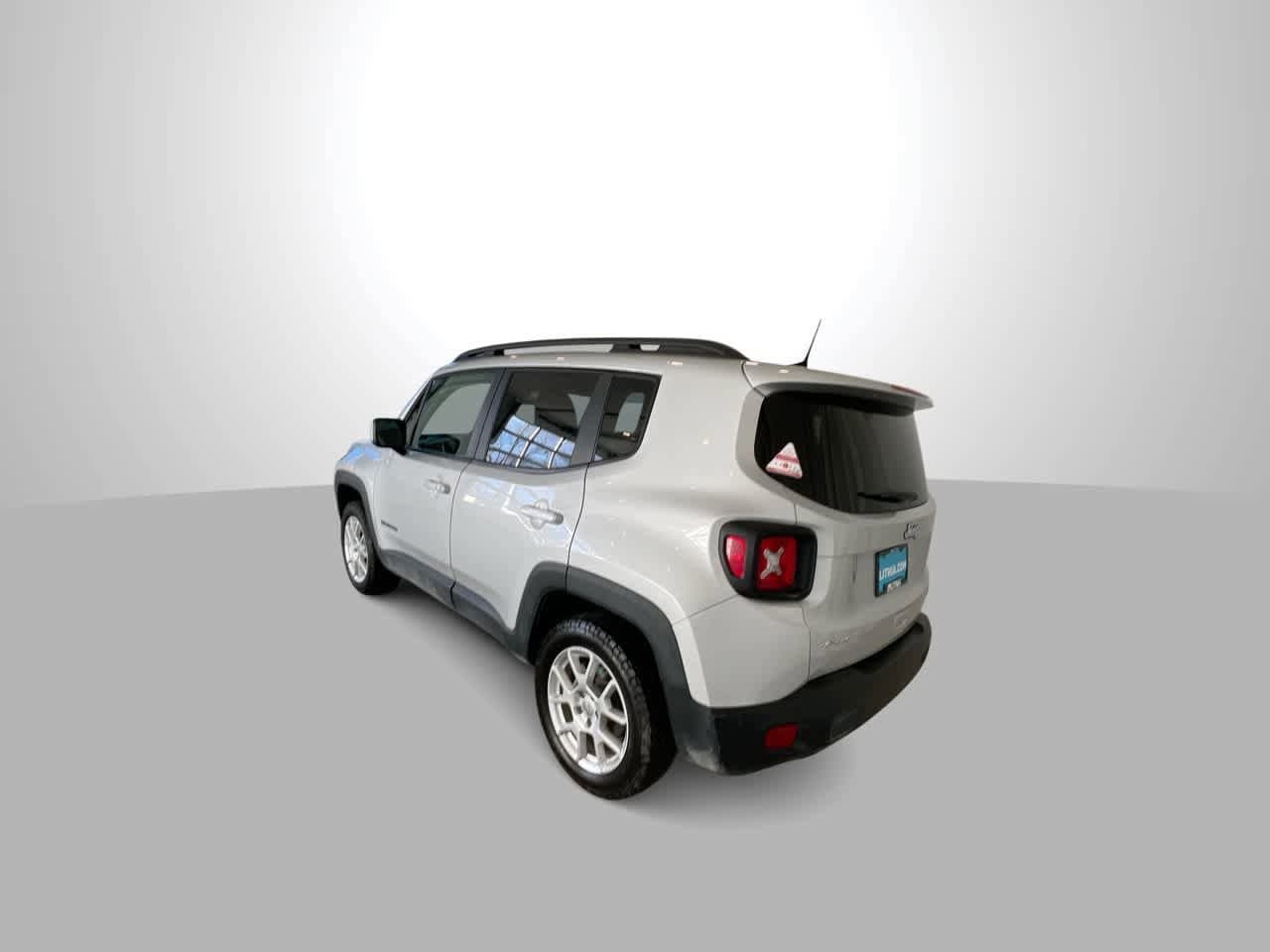 Thumbnail: 2019 Jeep Renegade - 6