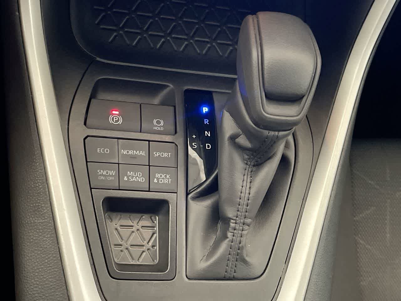 Thumbnail: 2025 Toyota RAV4 - 20