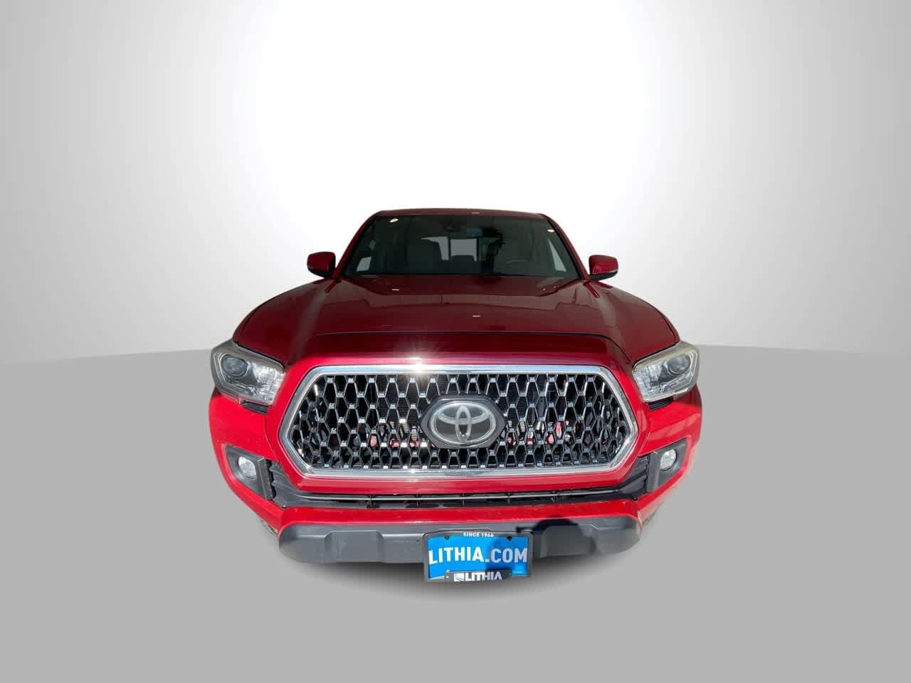 Thumbnail: 2019 Toyota Tacoma - 3