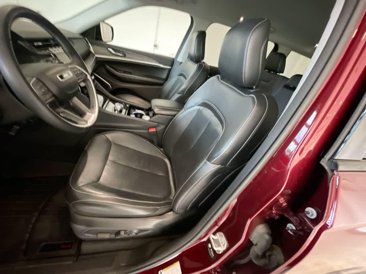 Thumbnail: 2021 Jeep Grand Cherokee L - 11