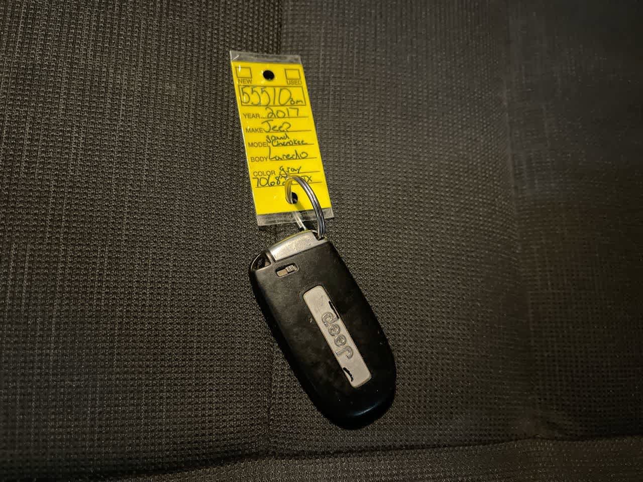 Thumbnail: 2017 Jeep Grand Cherokee - 26