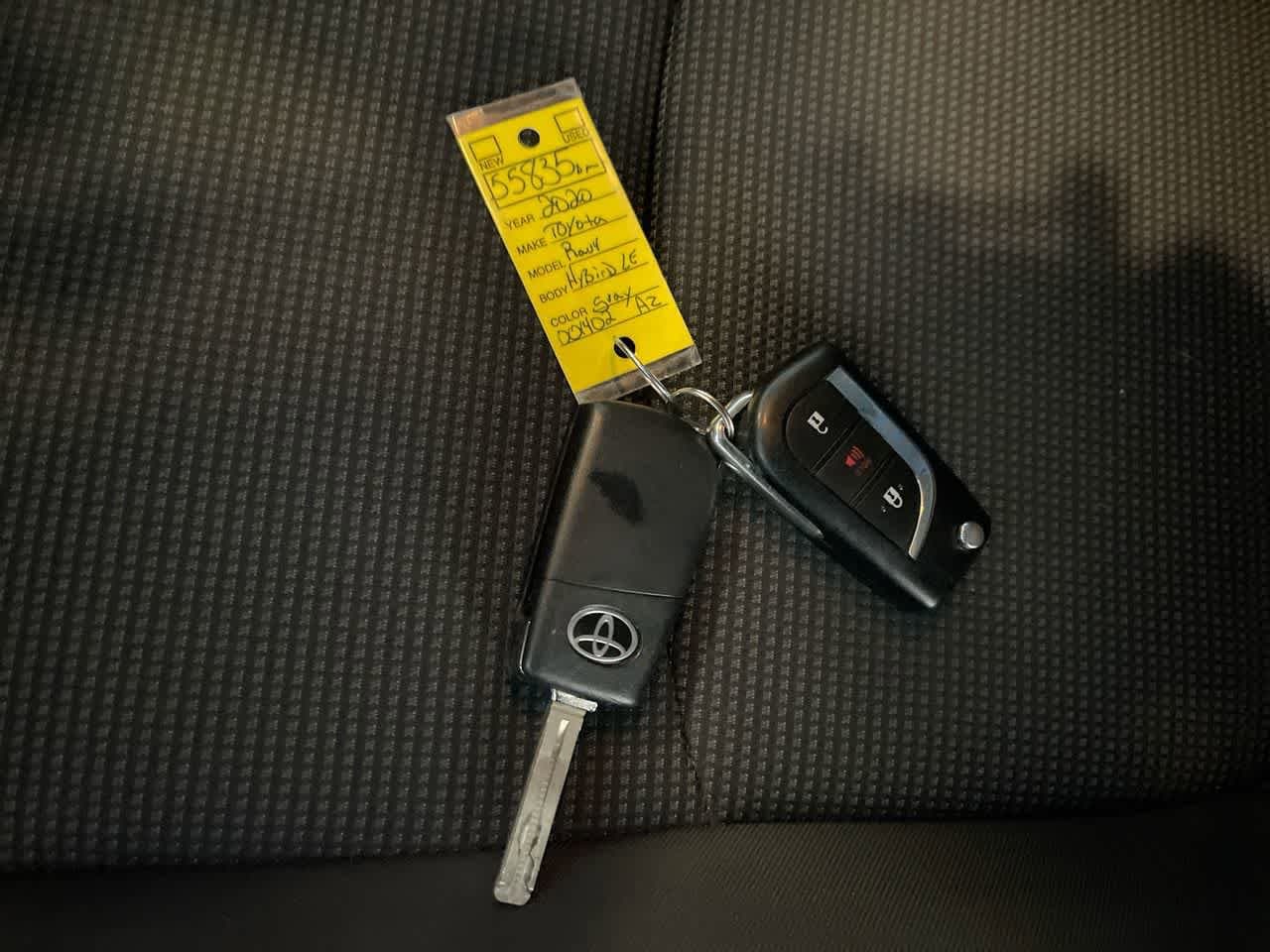 Thumbnail: 2020 Toyota RAV4 - 26