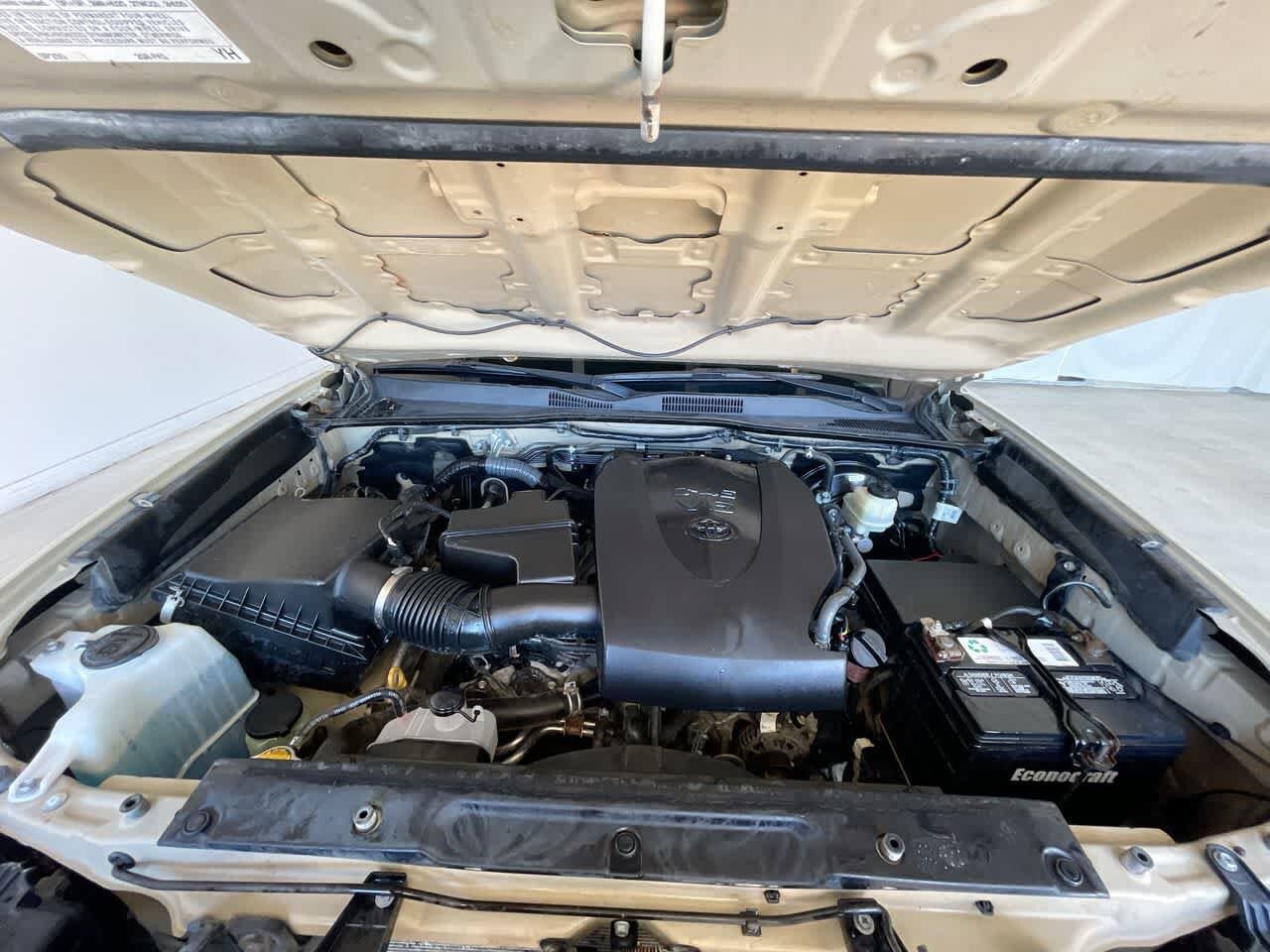 Thumbnail: 2016 Toyota Tacoma - 24