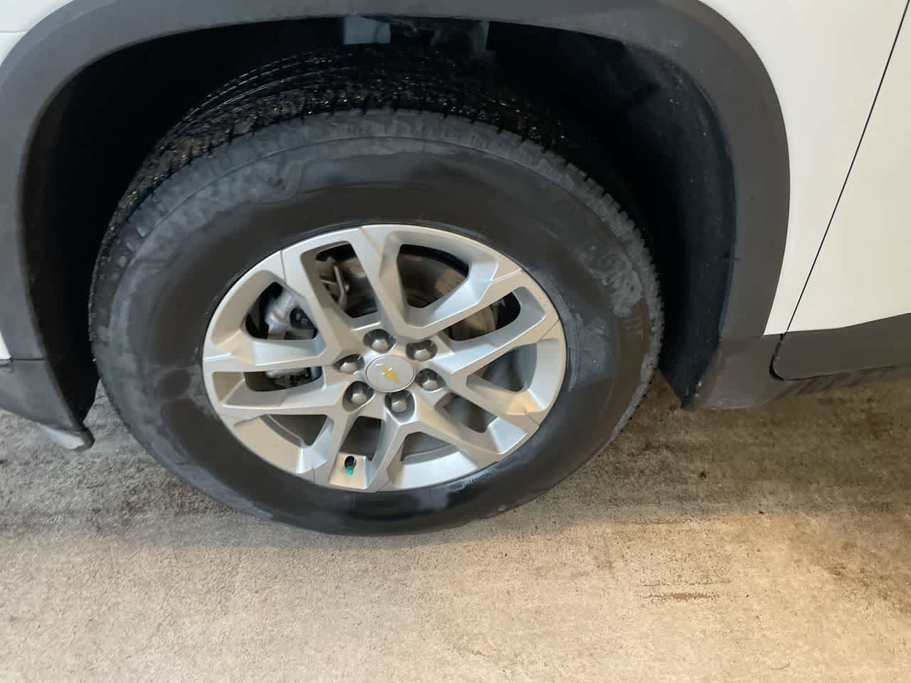 Thumbnail: 2021 Chevrolet Traverse - 10