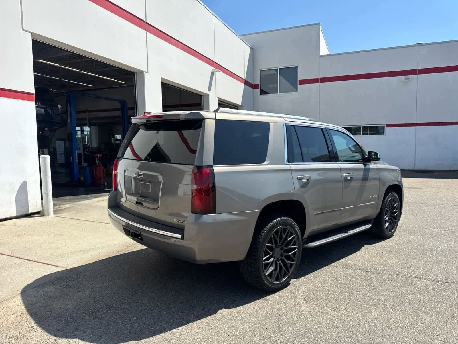Thumbnail: 2018 Chevrolet Tahoe - 5