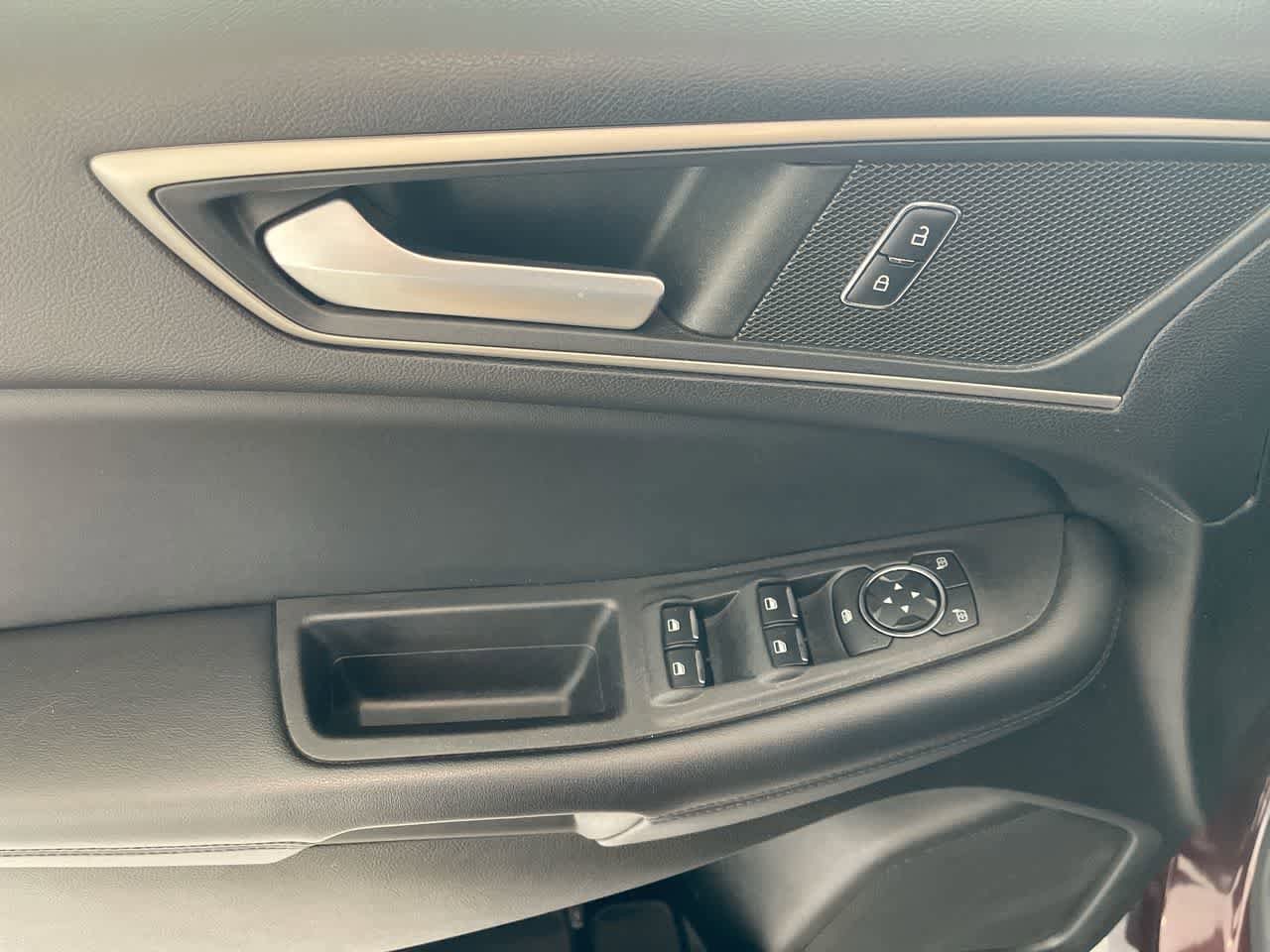 Thumbnail: 2022 Ford Edge - 13