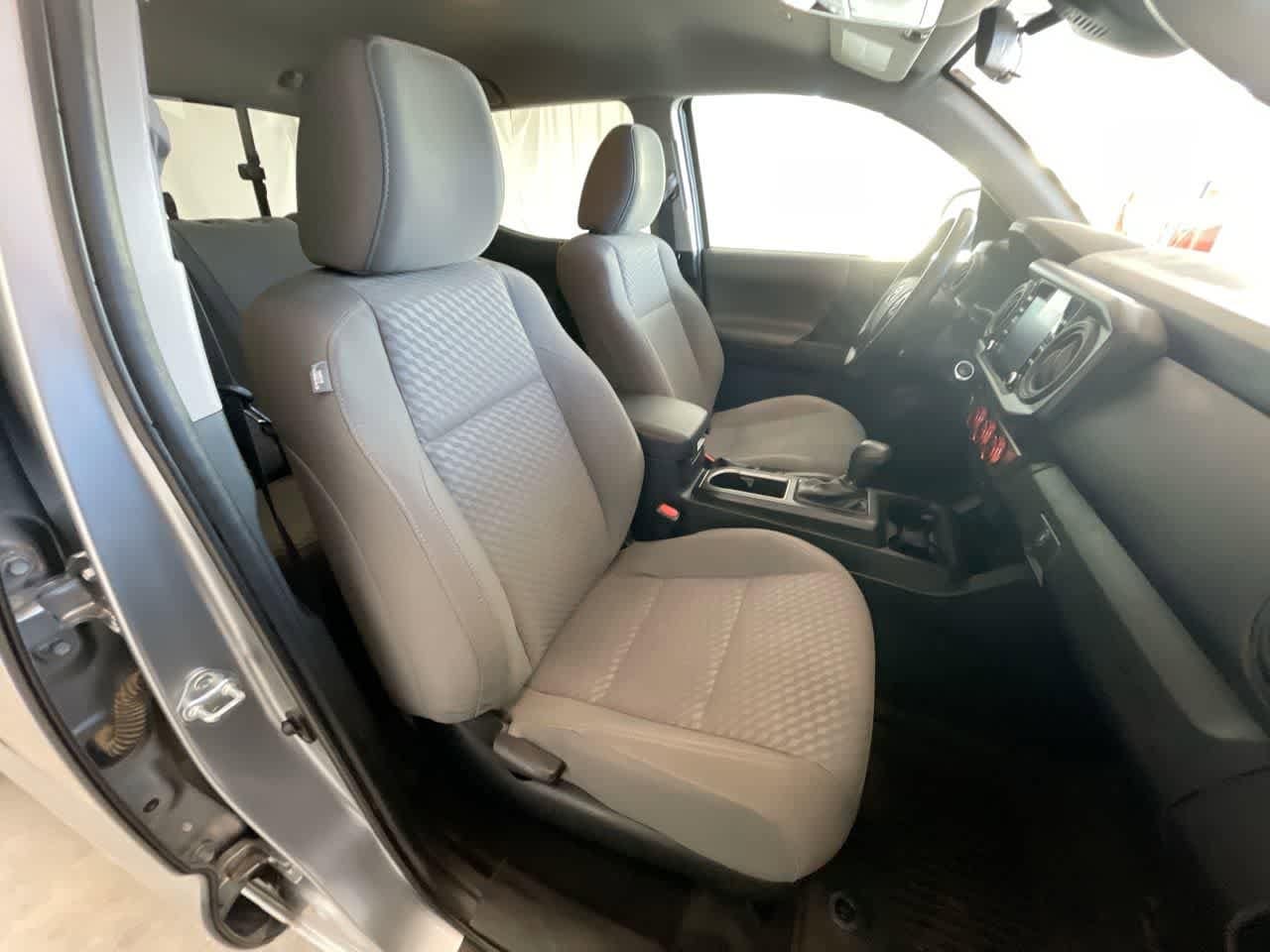 Thumbnail: 2022 Toyota Tacoma - 24