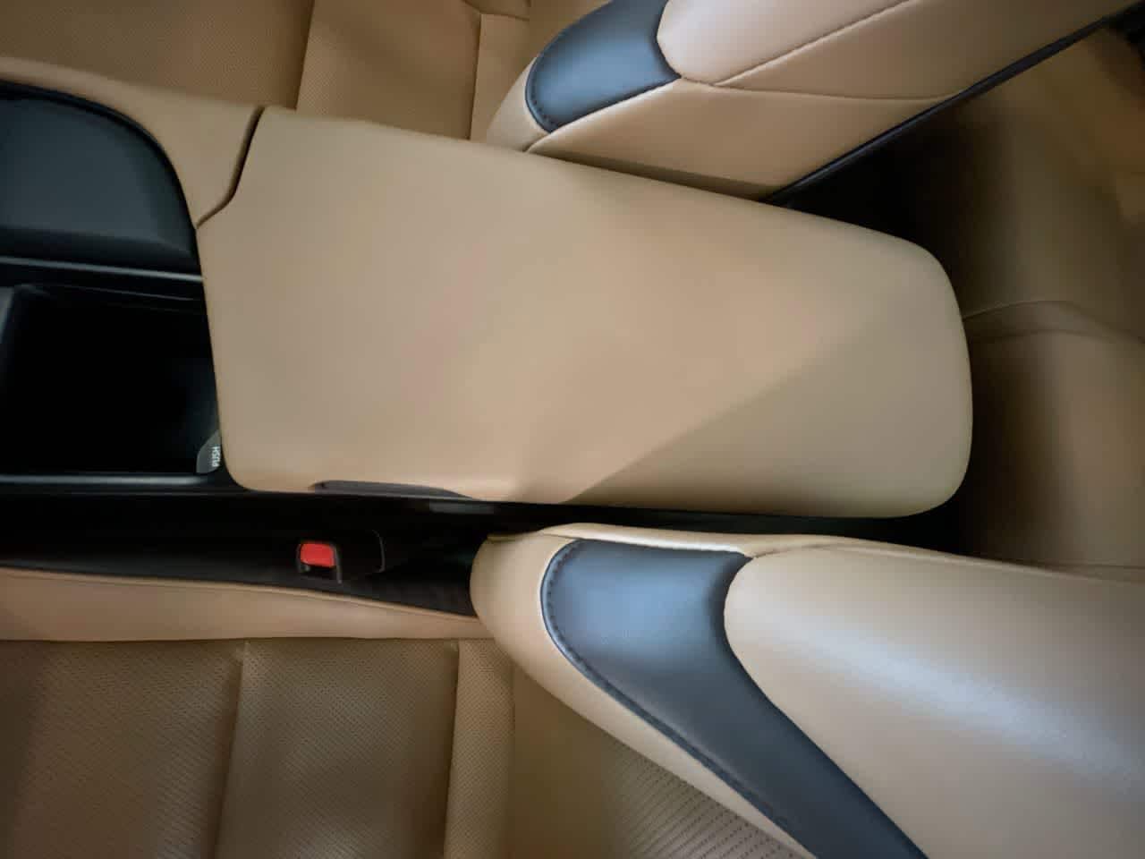 Thumbnail: 2020 Lexus ES - 21