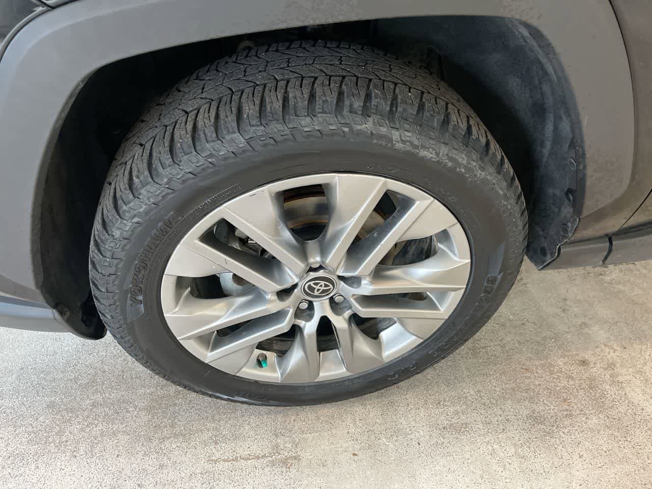 Thumbnail: 2021 Toyota RAV4 - 10