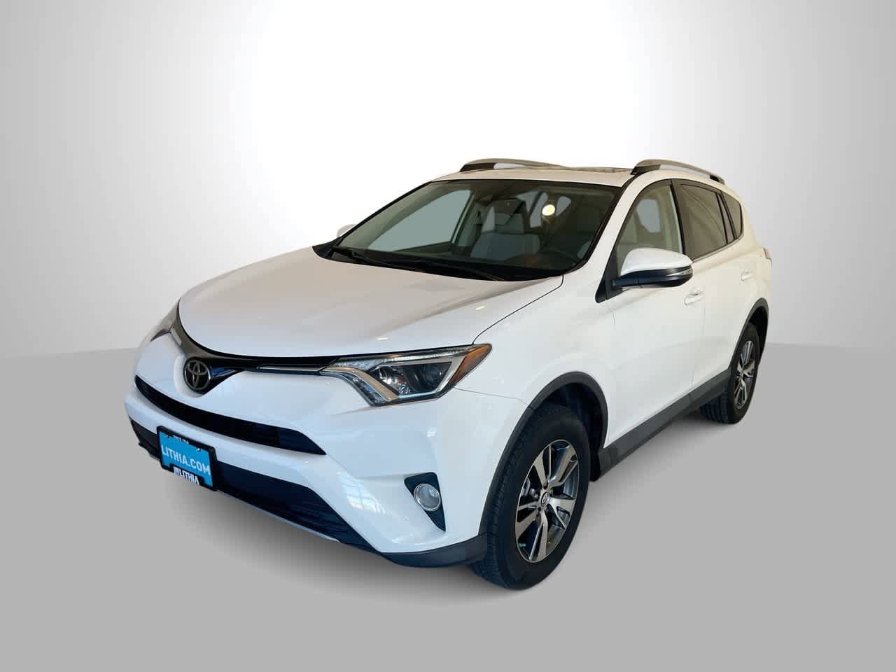 Thumbnail: 2018 Toyota RAV4 - 1