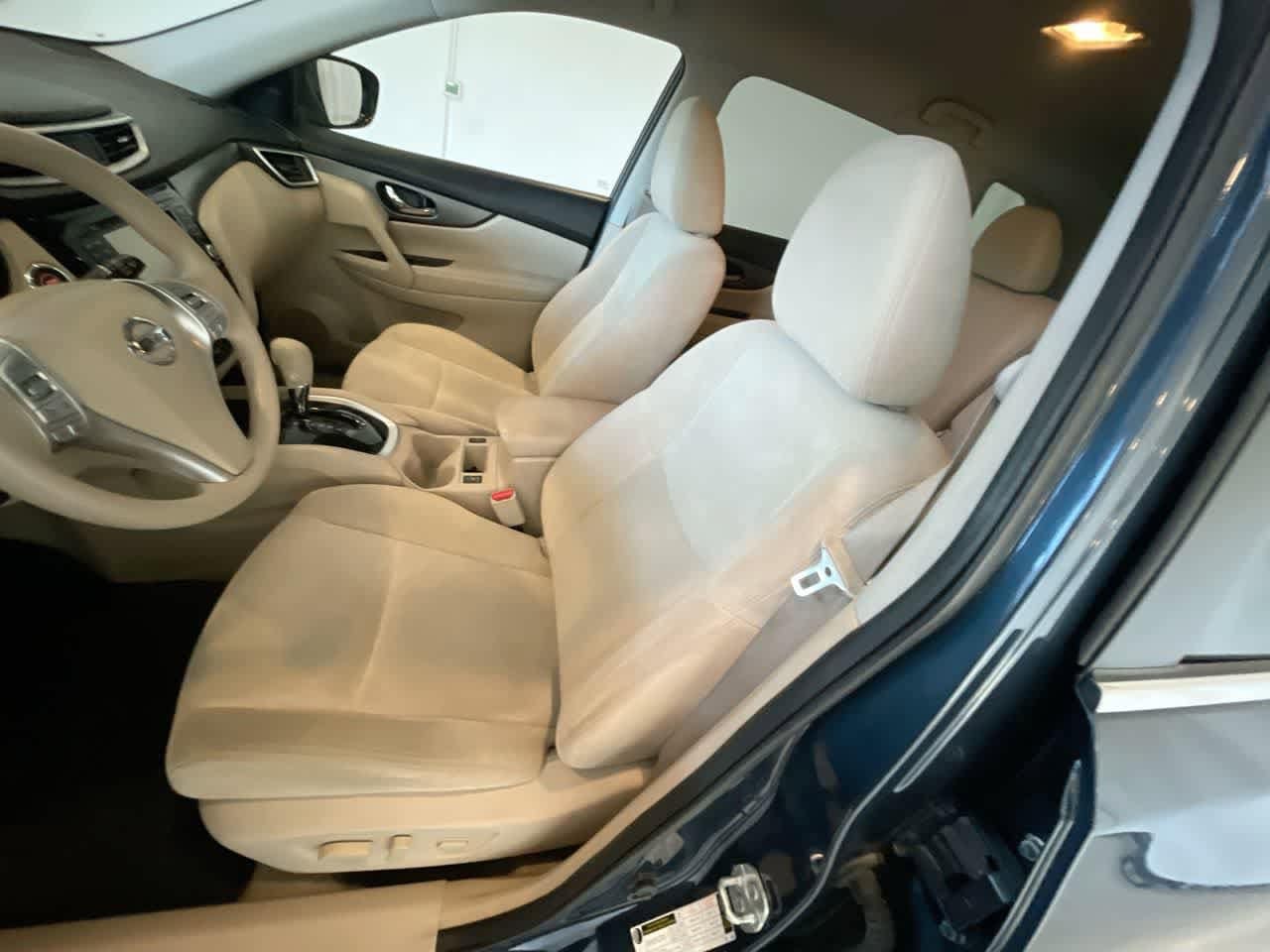 Thumbnail: 2015 Nissan Rogue - 11