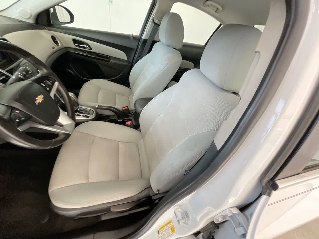Thumbnail: 2014 Chevrolet Cruze - 11
