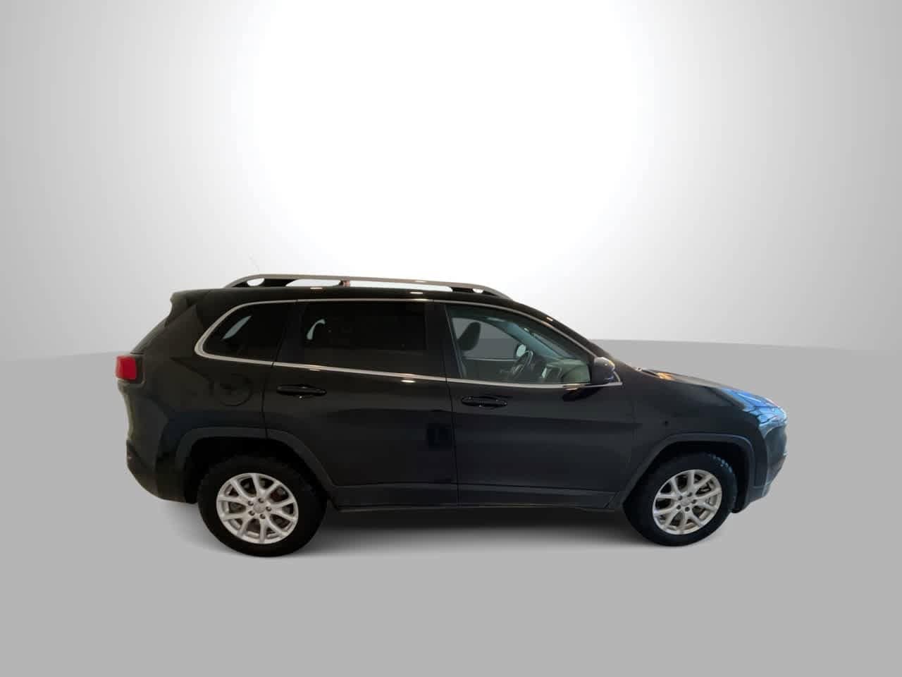 Thumbnail: 2015 Jeep Cherokee - 9